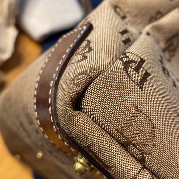 Dooney&Bourke large tote - Picture 14 of 16